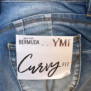 YMI Mid Rise Bermuda Curvy Fit Jeans